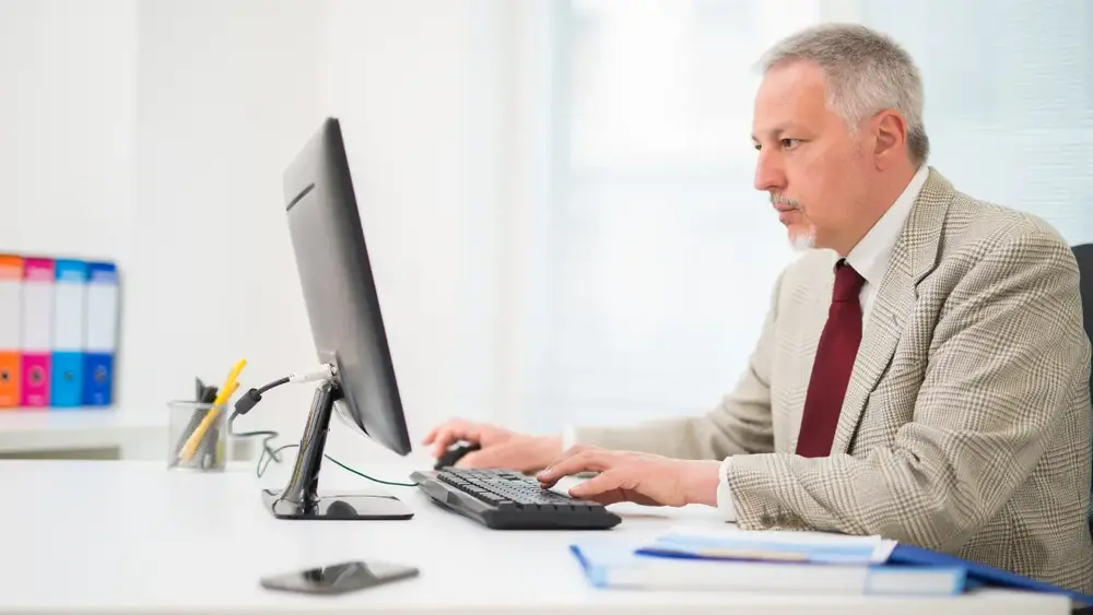 Consulta CNPJ e Compliance