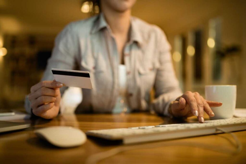 Juros do cartão de crédito explicados Juros do cartão de crédito explicados