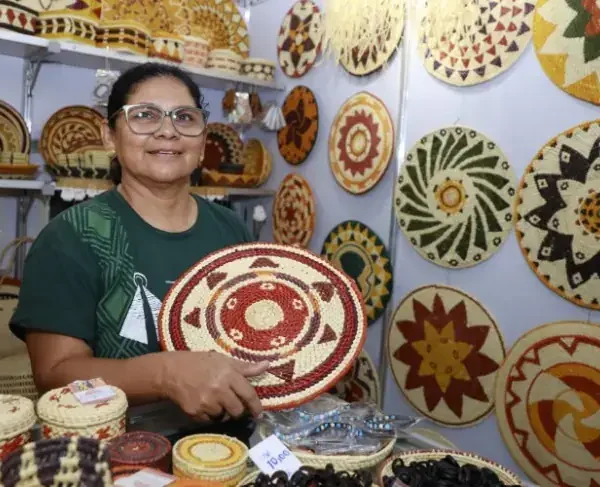 Nova lei de incentivo fortalece o trabalho de artesãs no Brasil