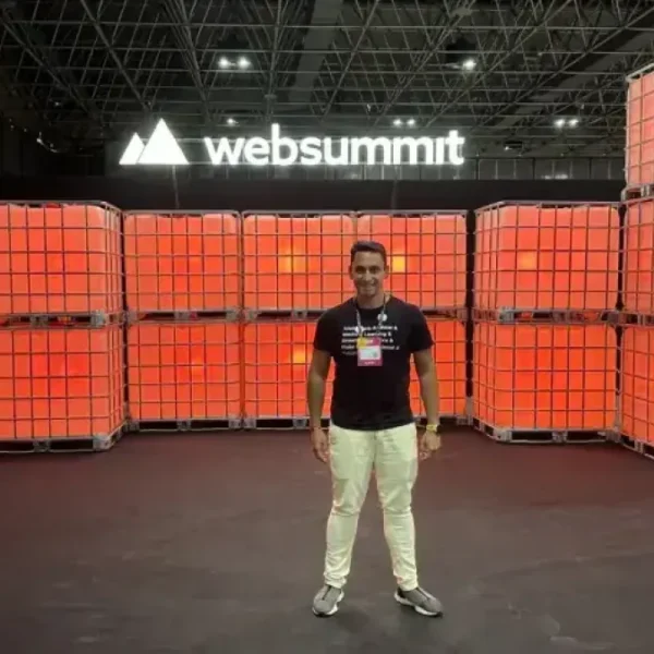 Startups brasileiras buscam expansão no Web Summit Rio