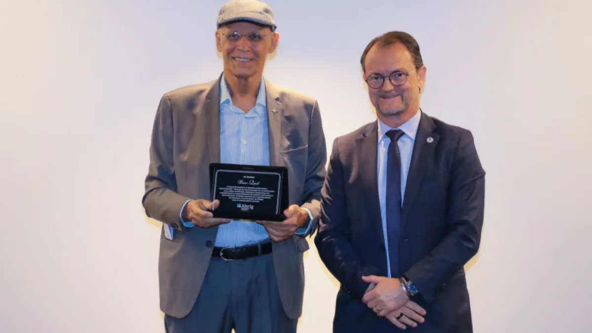 Sebrae é homenageado por trabalho em ambiente de negócios